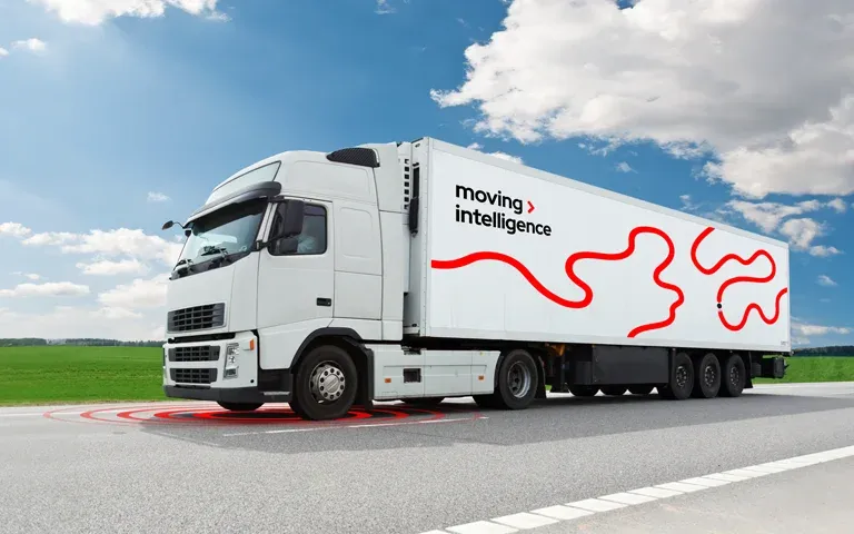 Modernes Telematiksystem für Lkw-GPS-Tracking von Moving Intelligence
